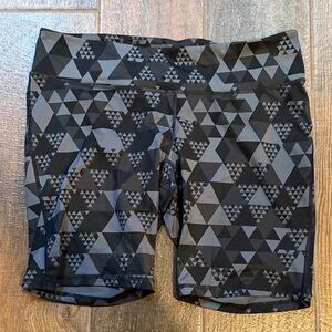 Old Navy Geometric Black and Gray Bike Shorts